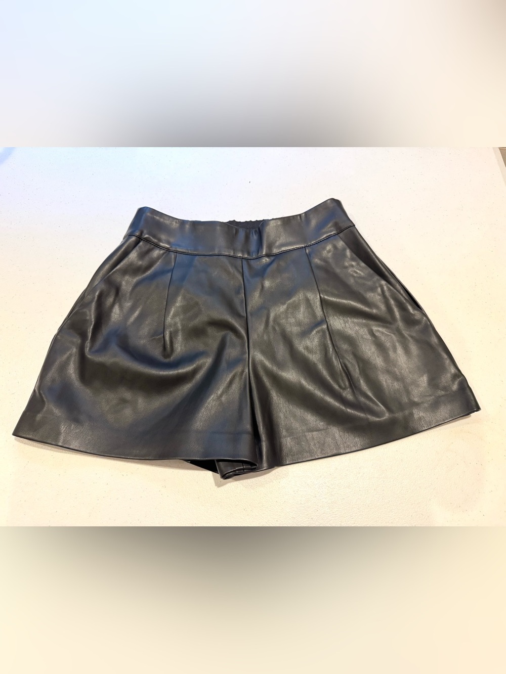 NWT Susana Monaco Black Faux Leather High-Waist Pleated Shorts size XS